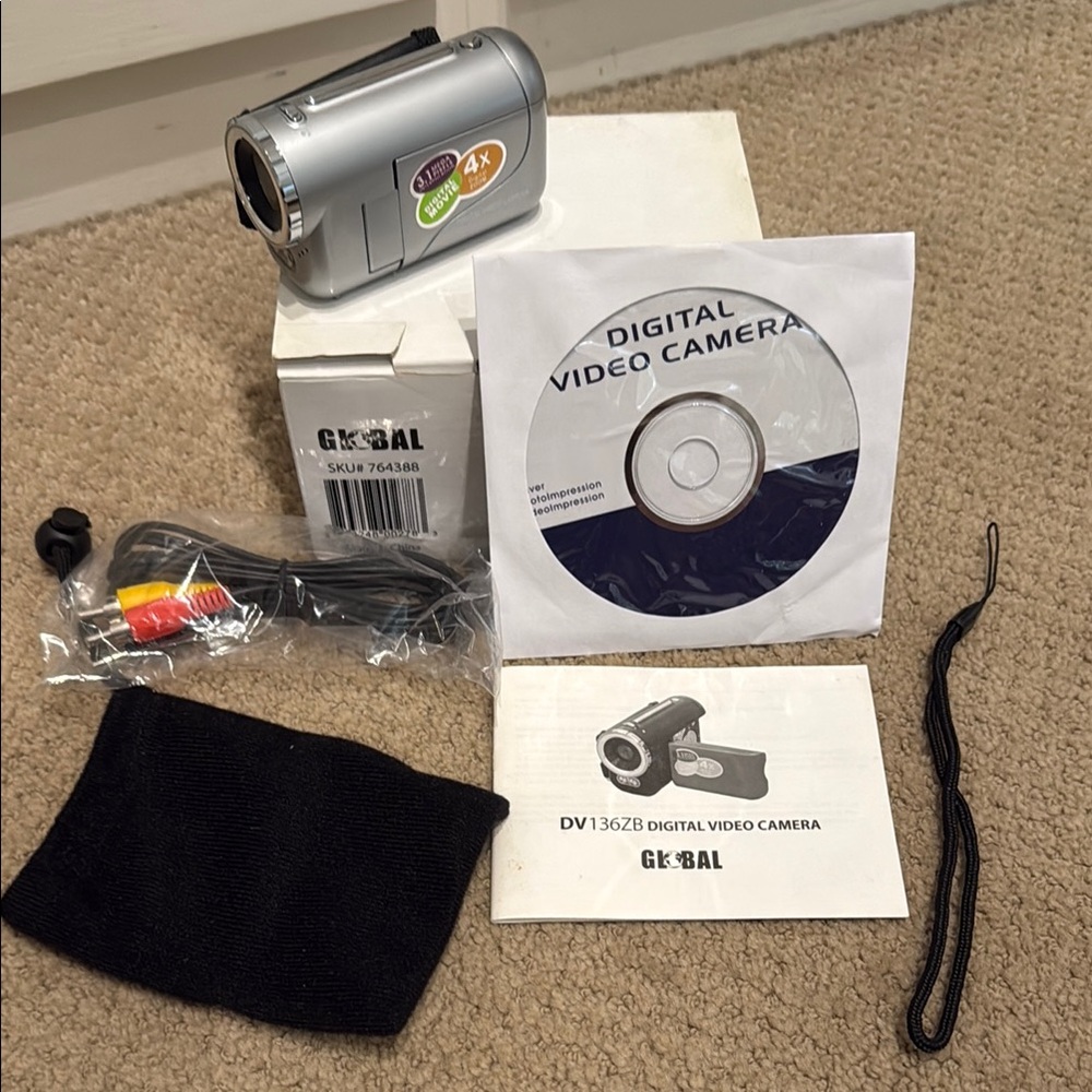 ☀️3/$15 NEW Global MP Digital Video Camera with 4X Zoom + Accessories - Picture 7 of 8